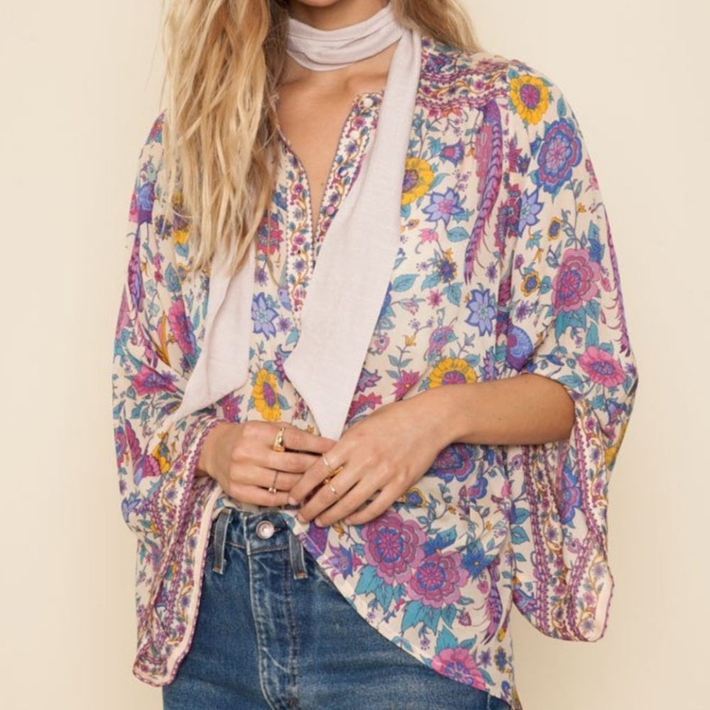 Paradise Found Blouse Lovebird - Picture 3 of 6